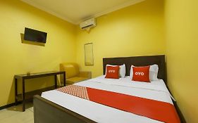 Oyo 92483 Hotel Kirana