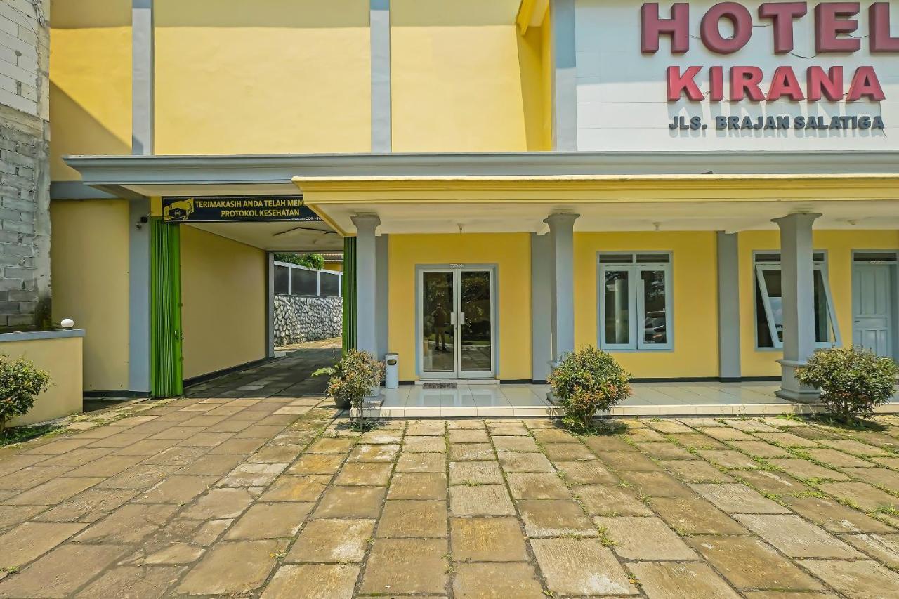 Oyo 92483 Hotel Kirana Salatiga Bagian luar foto