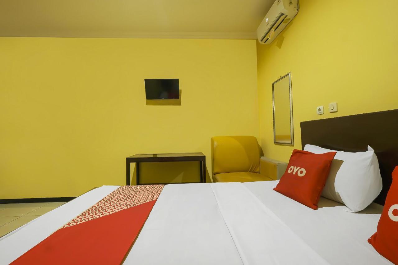 Oyo 92483 Hotel Kirana Salatiga Bagian luar foto
