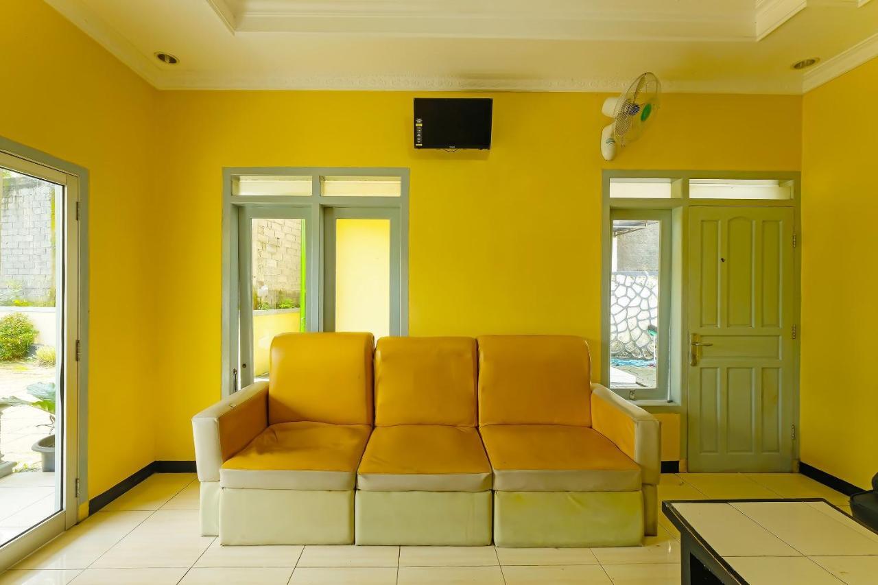 Oyo 92483 Hotel Kirana Salatiga Bagian luar foto