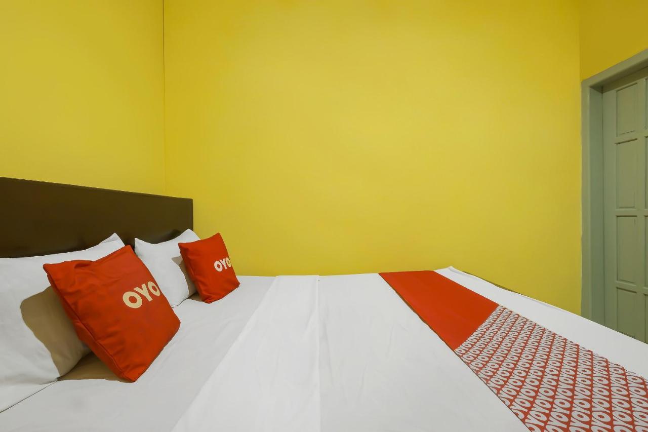 Oyo 92483 Hotel Kirana Salatiga Bagian luar foto