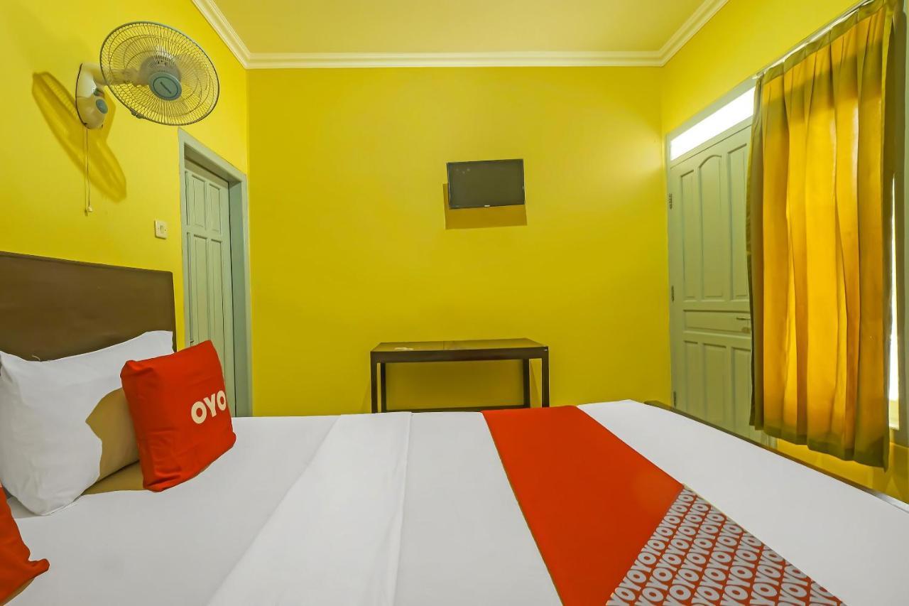Oyo 92483 Hotel Kirana Salatiga Bagian luar foto